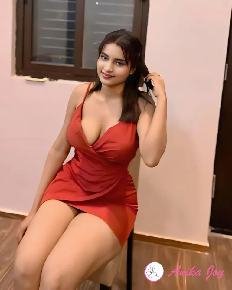 Portrait of Aisha Khan providing escort service in Lucknow as a sensual masseuse and tantric lover